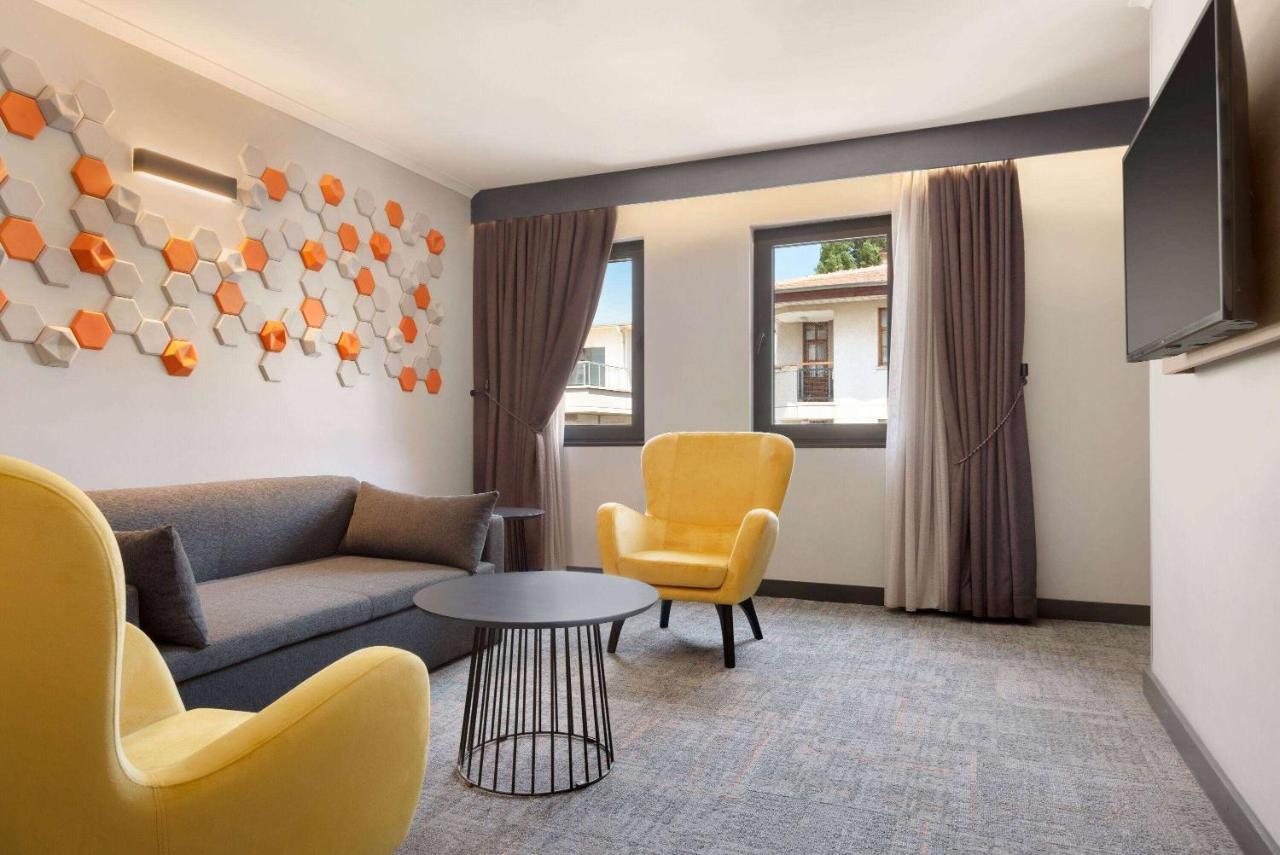 Days Hotel By Wyndham Ankara Cankaya Esterno foto