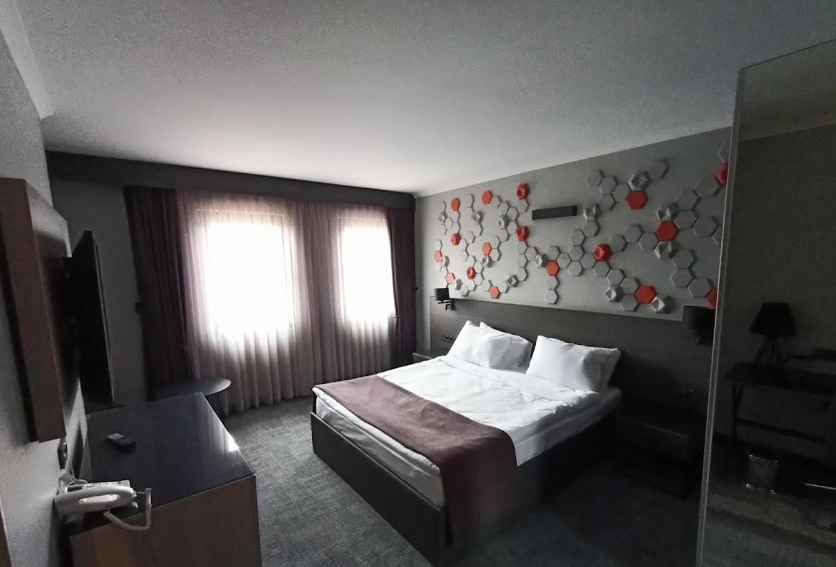 Days Hotel By Wyndham Ankara Cankaya Esterno foto