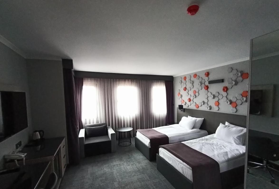 Days Hotel By Wyndham Ankara Cankaya Esterno foto