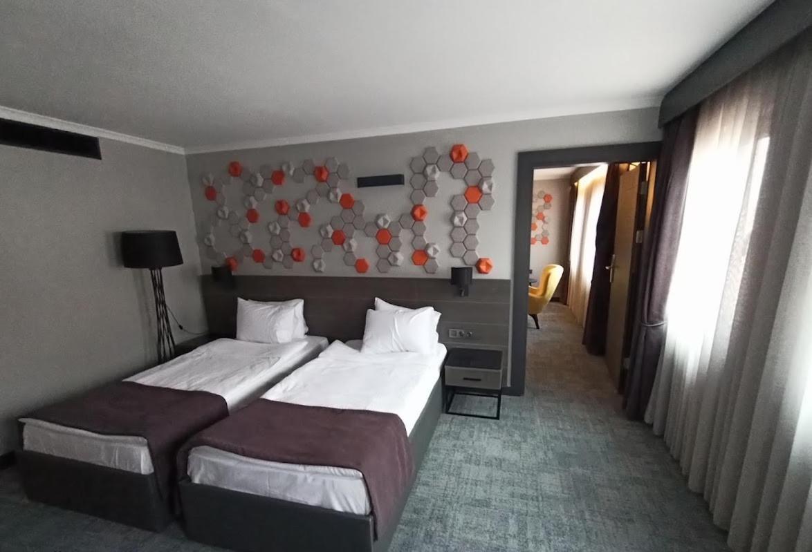Days Hotel By Wyndham Ankara Cankaya Esterno foto