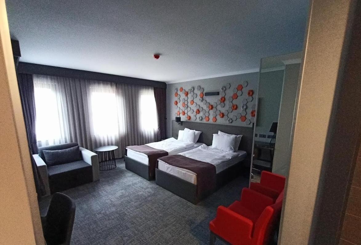 Days Hotel By Wyndham Ankara Cankaya Esterno foto