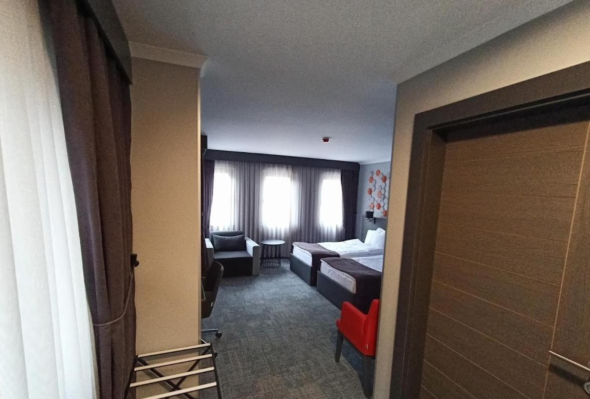 Days Hotel By Wyndham Ankara Cankaya Esterno foto
