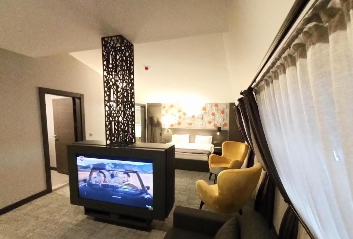 Days Hotel By Wyndham Ankara Cankaya Esterno foto
